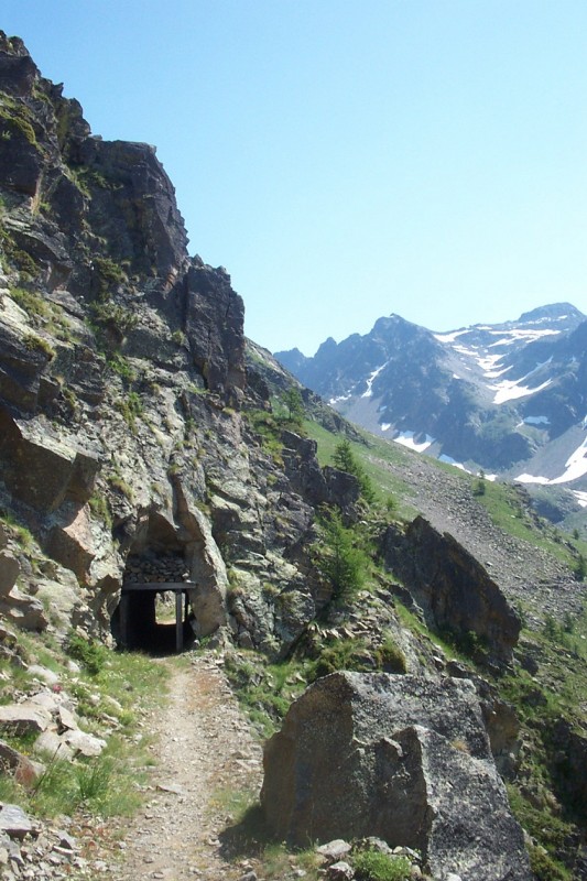 Un des tunnels qui jalonnent le parcours