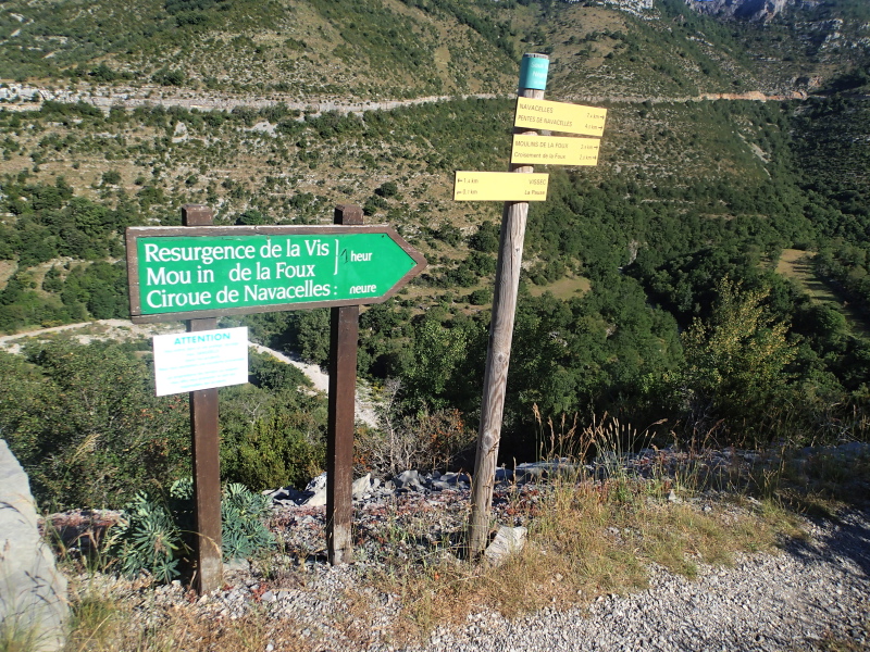 Le panneau de départ du sentier du Moulin de la Foux