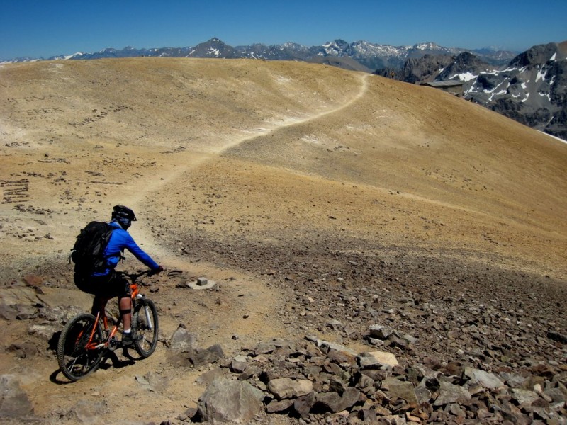 Départ à vélo du sommet