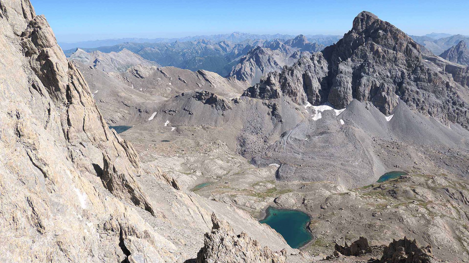 une partie du panorama vue du sommet