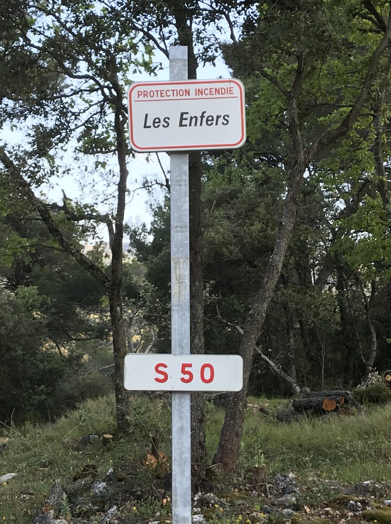 La porte des Enfers!