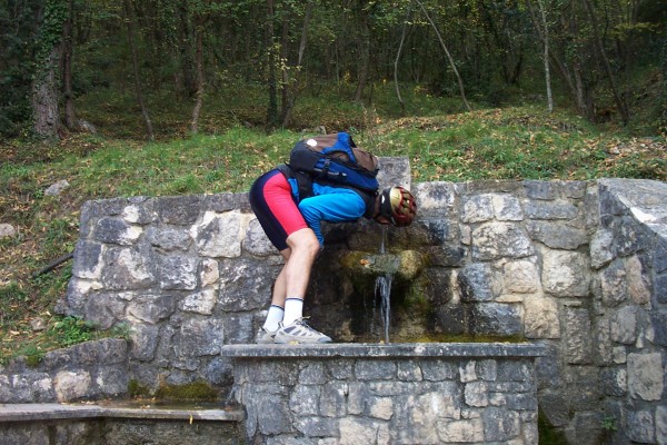 Fontaine salvatrice : Il commençait vraiment à faire soif !