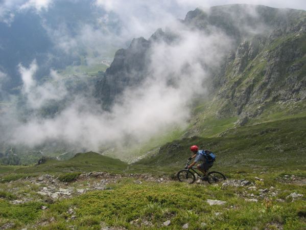 Sentier de Roizonne : Descente vers la cabane du Périmètre