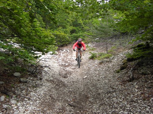#12 Combe d Combe d'Ansis : Fontra aussi s'amuse