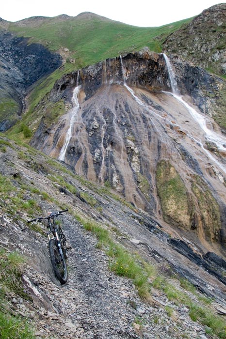#1 Descente des Clots : La Fontaine en hautes eaux Descente des Clots : La Fontaine en hautes eaux