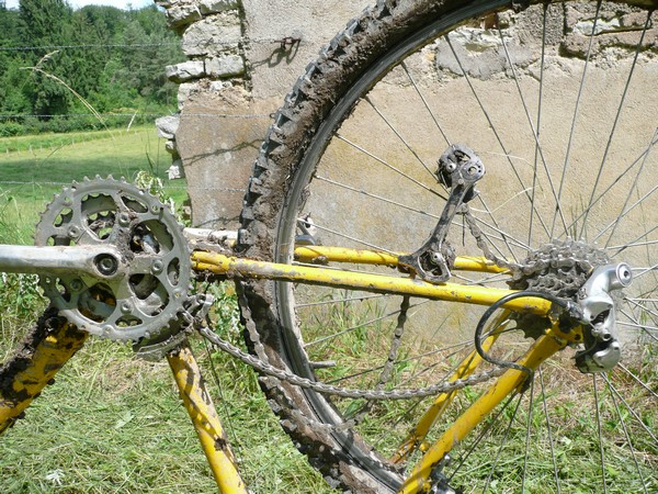 j'ai tout câsséééé !!! : ben voilà, de réparation en réparation, j'ai fini le circuit ... et le dérailleur du VTT !