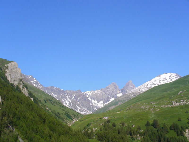 #3 Bonnenuit : Les Aiguilles Bonnenuit : Les Aiguilles