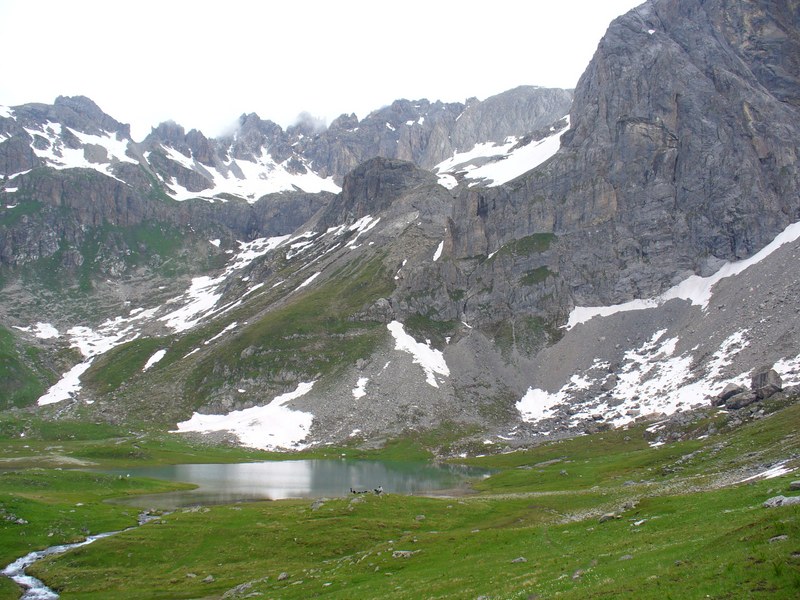 #24 Lac des Cerces : Beaucoup de monde sur ses plages Lac des Cerces : Beaucoup de monde sur ses plages