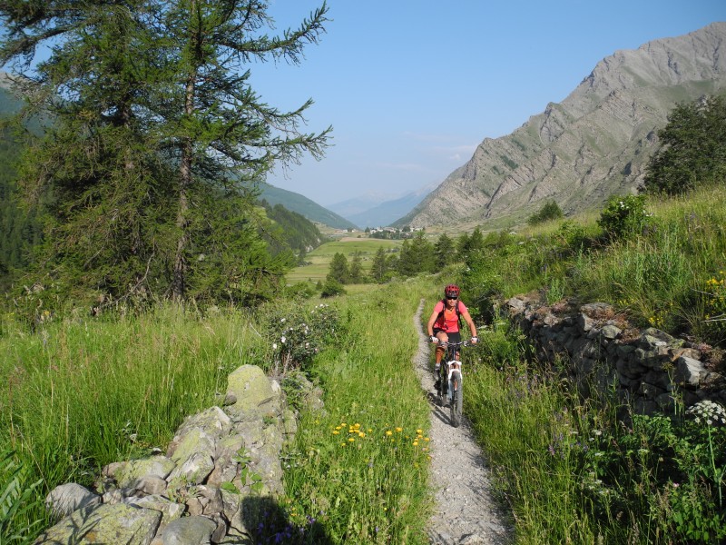 Col du Crachet : départ sur le vélo. Ca va pas durer!