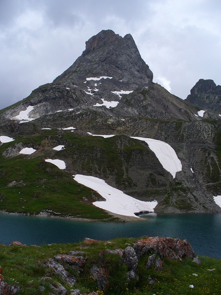 Col des Rochilles : Quelques névés encore pour monter au col