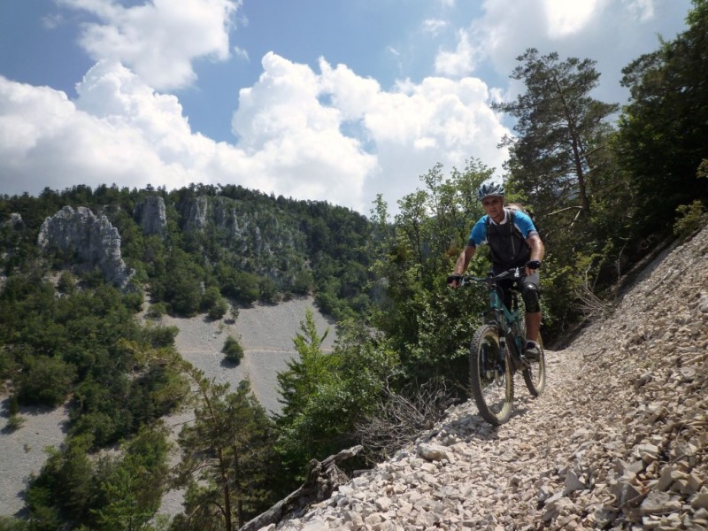 Grand Vallat : passage bien roulant sur les cailloux.