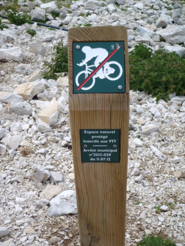 Sentier du Jas des Pèlerins : affichage règlementaire