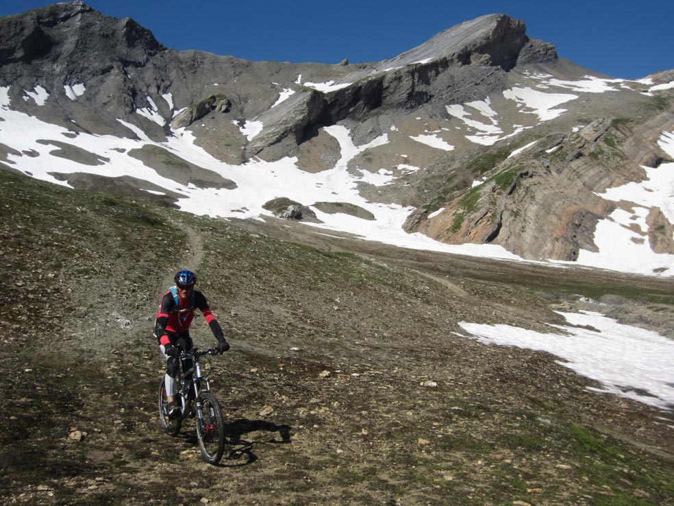 1ere partie descente : Superbe première partie de descente sous le col des Fours