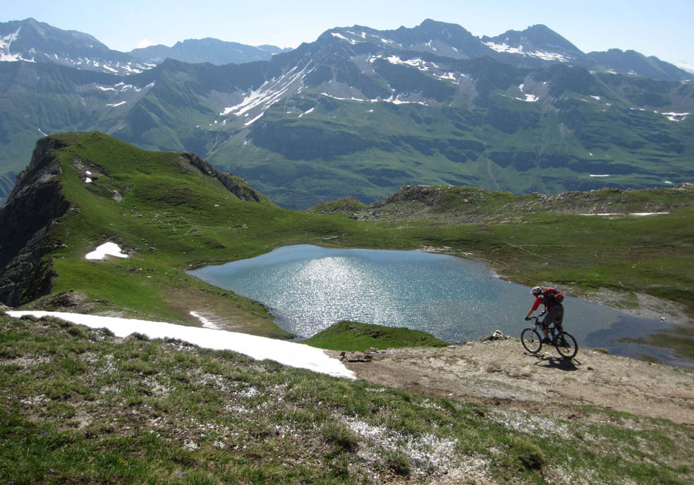 #5 Lac de Mya : L Lac de Mya : L'arrivée à vélo au lac : top !