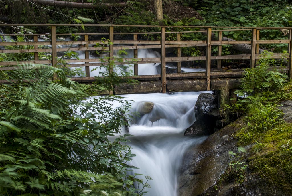 #24 La Pisse Vieille : et sa jolie petite passerelle... La Pisse Vieille : et sa jolie petite passerelle...