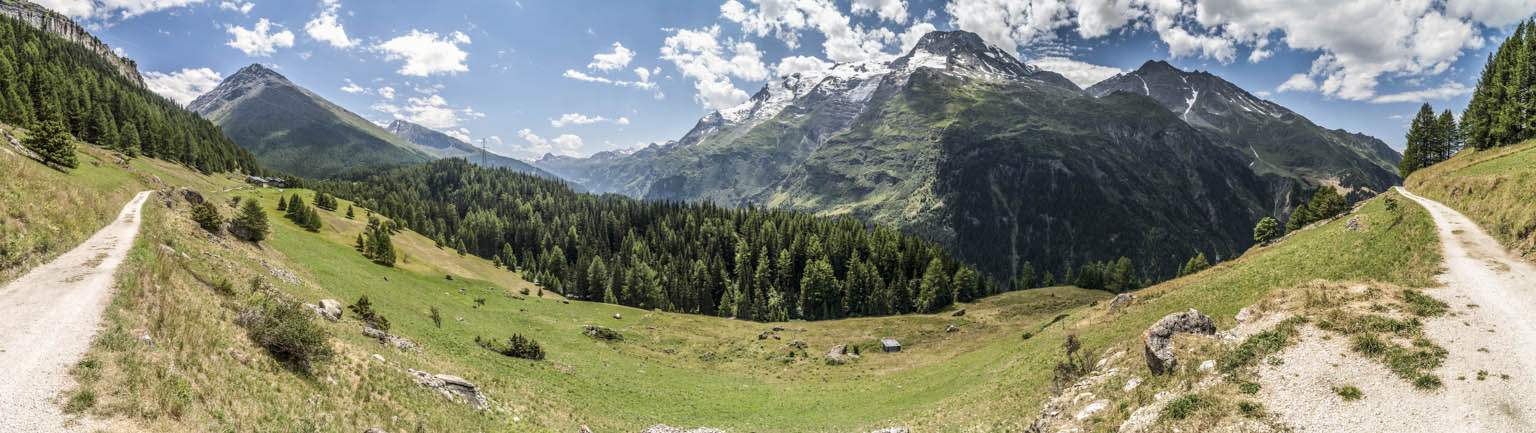 Sous l'Echaillon : un peu de piste, mais une belle vue sur les glaciers d'en face