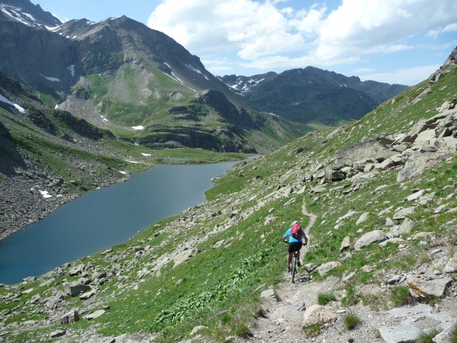 Lac des bataillères : Bientôt le refuge !