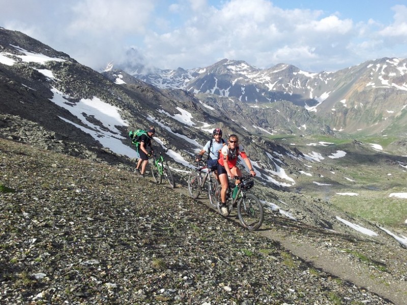 Col des Sarrasins : Ricil ouvre la route à Magnum et à Friz ;)