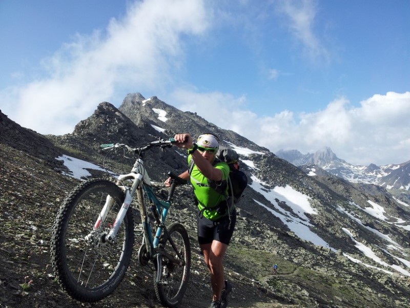 Col des Sarrasins : Xav en chie mais c'est pour la bonne cause ;)