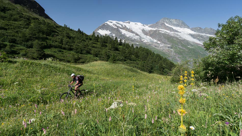 #4 Avant la traversée du Nant : quelques mètres à plat Avant la traversée du Nant : quelques mètres à plat
