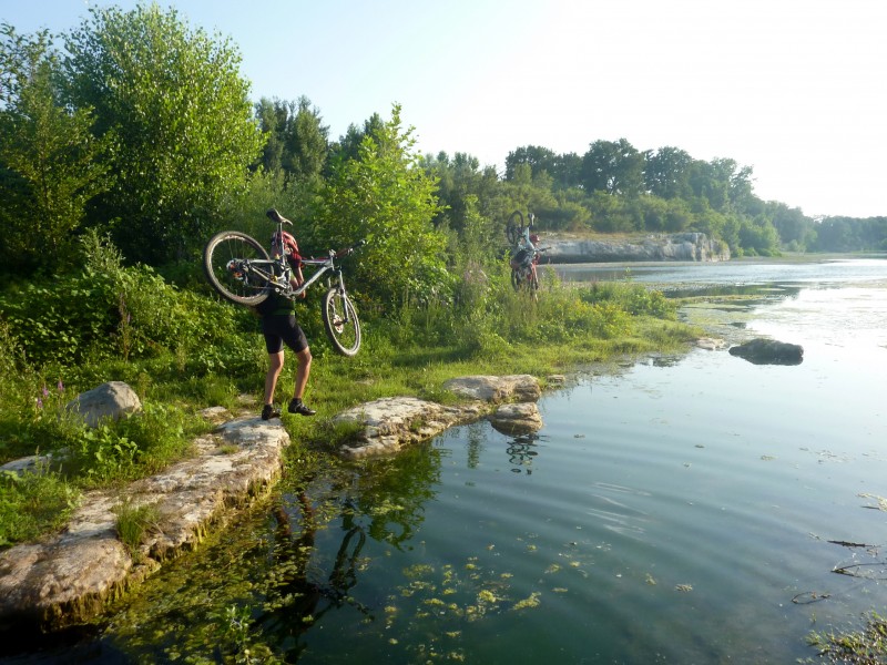 Berges du Gardon : dans le calme matinal