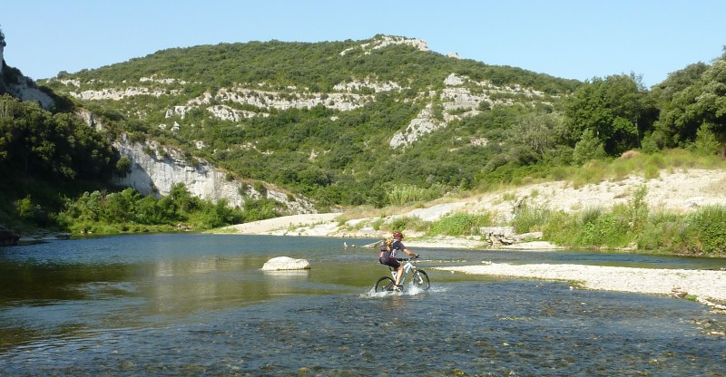 Deuxième traversée du Gardon : un peu en aval de la Baume