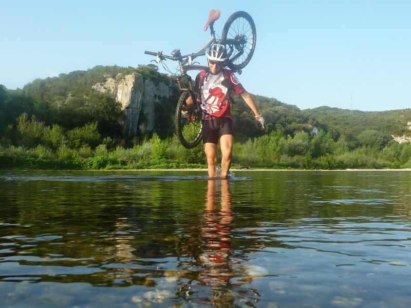 Première traversée du Gardon : on reviendra pour la baignade