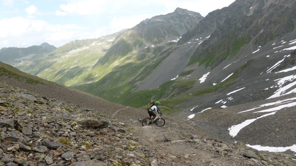 Tour des Grisons J1 : une épingle !