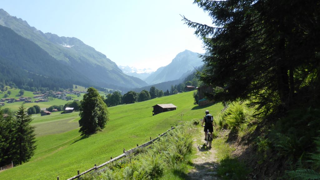 Tour des Grisons J2 : 2eme sentier :)