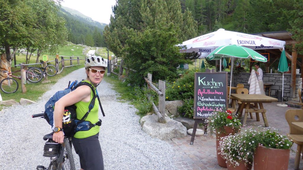 Tour des Grisons J3 : Pas de Apfelstrudle avant de trouver le spot de bivouac, Gwenn m'en veut encore ;)