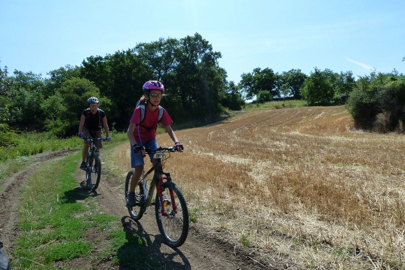 #3 XC agricole : Chemin roulant et contraste des couleurs XC agricole : Chemin roulant et contraste des couleurs