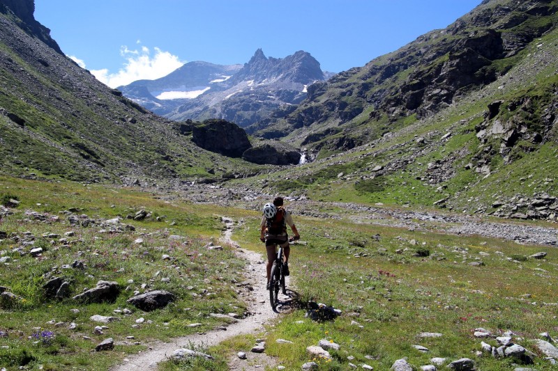 Refuge d'Ambin : en vue (bon ok on le distingue pas sur la photo).
Le côté plaisir arrive juste après le refuge !