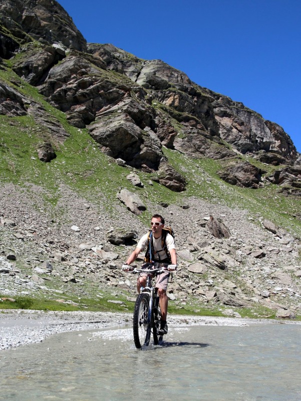 #5 Superbe passage dans la trav : avant de montée au lac noir ! A partir de là les yeux reste écarquillés tout le temps devant le paysage Superbe passage dans la trav : avant de montée au lac noir ! A partir de là les yeux reste écarquillés tout le temps devant le paysage