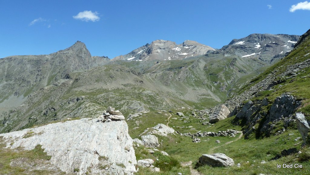 Élaboration d'itinéraire ... : Depuis le point haut du sentier 13A, Monte Taou Blanc et le collu du Monte Cornet sur la 1ère ligne de crête