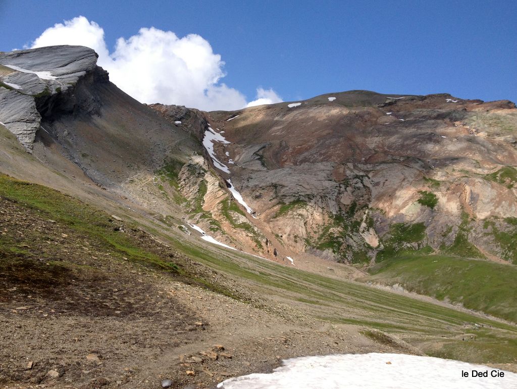 Nuances de couleurs ... : ... pour une agréable descente du col des Fours sur le lac Mya