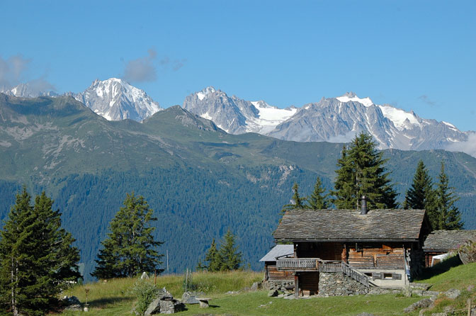#2 Val de Bagnes : Les Shlérondes, vue sur le massif du Mont Blanc Val de Bagnes : Les Shlérondes, vue sur le massif du Mont Blanc