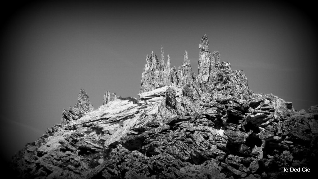 #13 aiguilettes : 50 m en remontant N du col aiguilettes : 50 m en remontant N du col