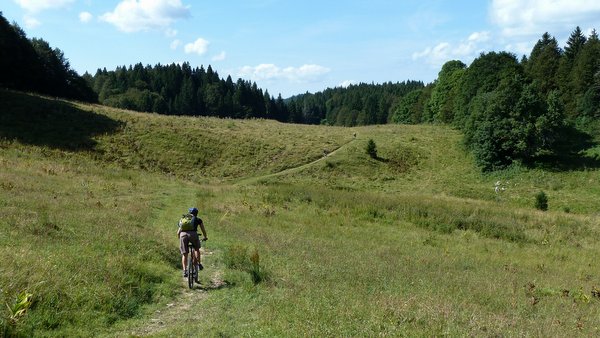 En voilà un beau single : Qui a dit que la GTJ c'est que de la route ou piste ;-)