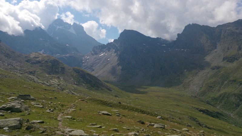 #3 Traversée descendante vers le Lac Lestio Traversée descendante vers le Lac Lestio