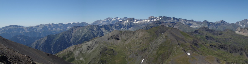 Pic d'Arriouère : Panorama en direction du Mont Perdu pris depuis le sommet