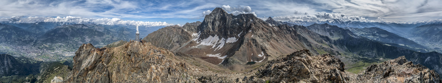 Becca di Nona : vue à 360° sur le Val d'Aoste, avec au premier plan, le Mont Emilius, et la fameuse Nona.