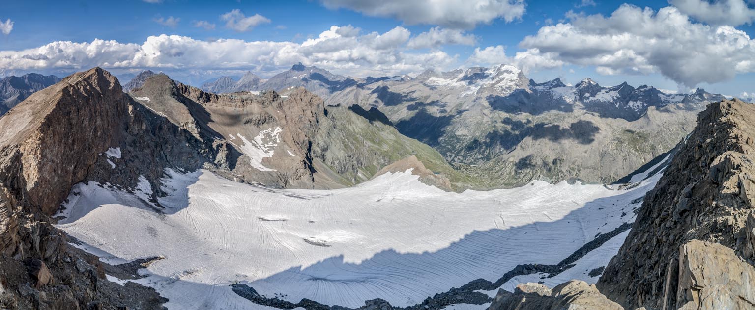 Mont Taou Blanc : vue sur le beau glacier en face N