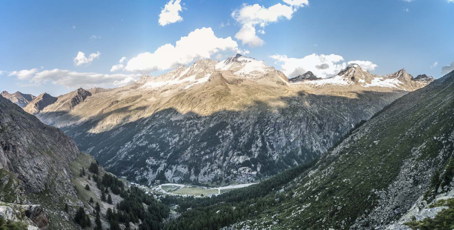 Croix de l'Arolley : vue imprenable sur le Grand Paradis et ses satellites