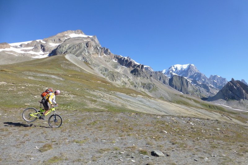 Col de la Seigne : On retrouve le Mt Blanc