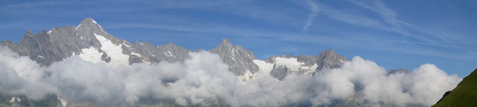 #117 Mont Dolent : Et le massif vu du côté Suisse Mont Dolent : Et le massif vu du côté Suisse