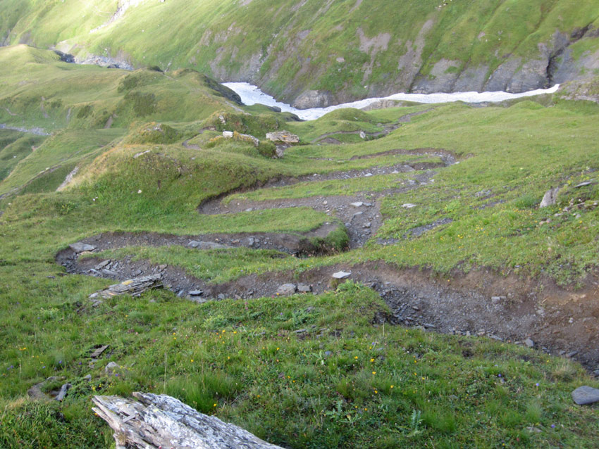 #6 Descente de Salenton : Partie basse de la descente, ça tournicote Descente de Salenton : Partie basse de la descente, ça tournicote
