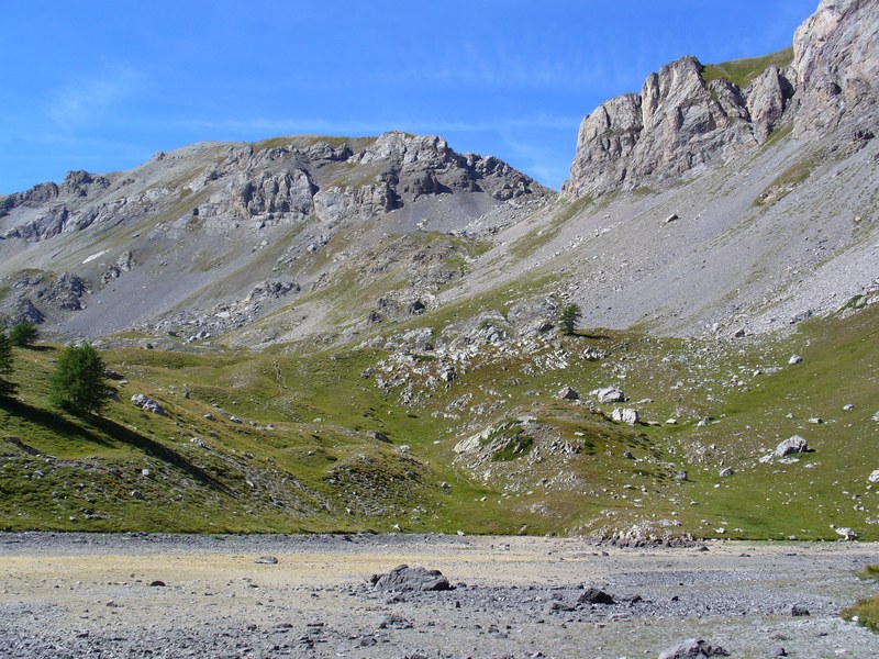 Sentier Descente : Le Lac du Lauzon presque à sec