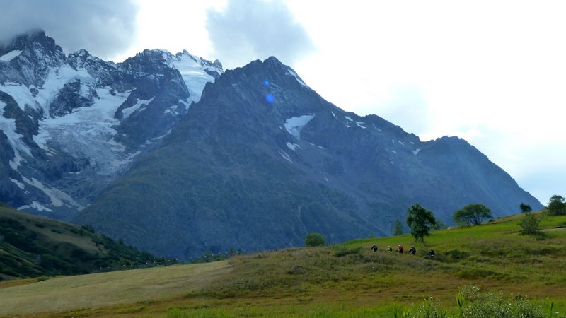 Sous le Lautaret : Grandiose arrivée vers La Grave