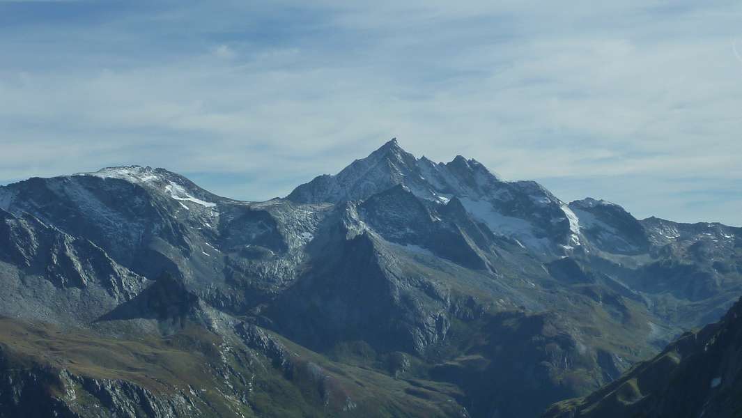 #16 Pointe de l Pointe de l'Echelle : la neige tient en Nord au dessus de 3000m