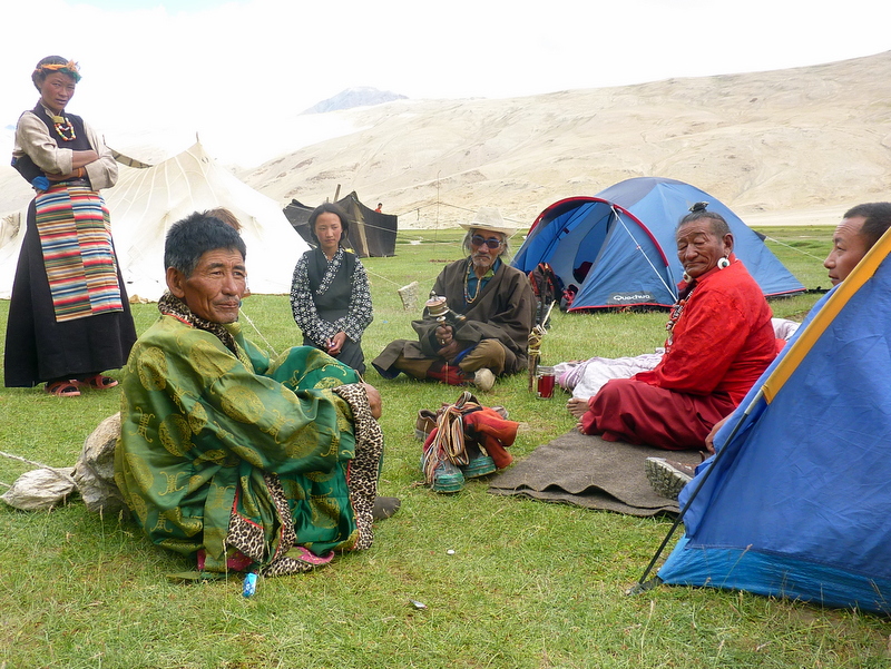 Puga : Nos voisins pour une nuit: des réfugiés tibétains.